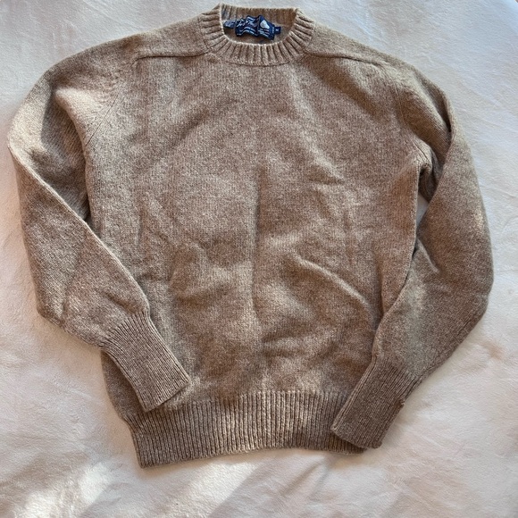 Lord & Taylor Men´s Beige 100% Virgin Wool Crewneck...